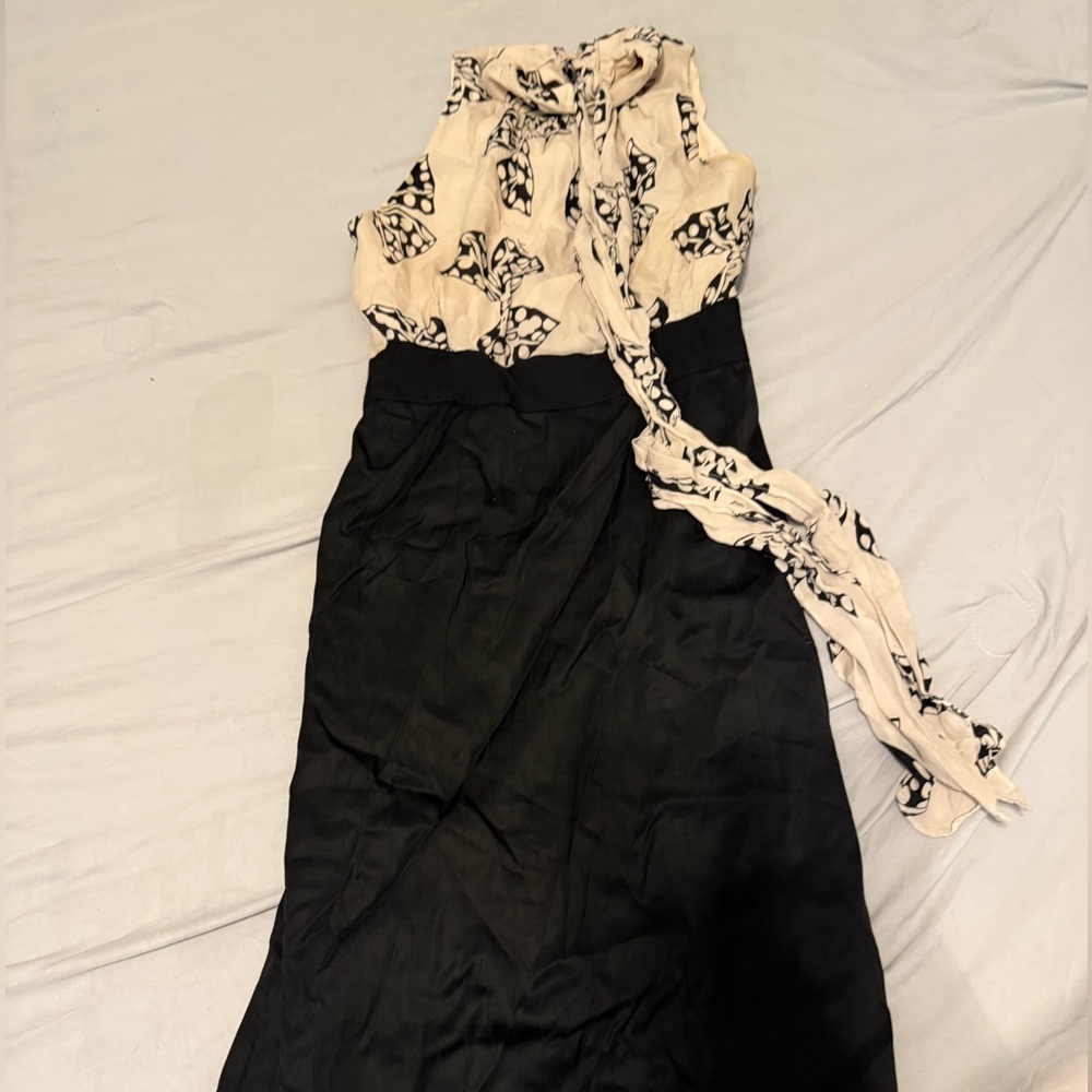 Milly Black and Cream set alternate version of a top Blair wore